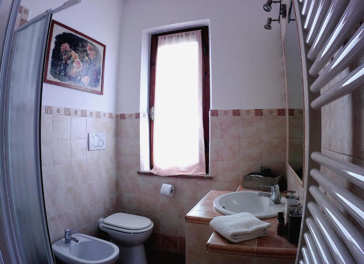 La Casa Tra Gli Ulivi Bed and Breakfast Cortona Exteriör bild