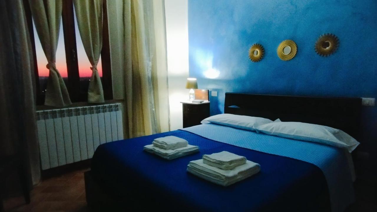 La Casa Tra Gli Ulivi Bed and Breakfast Cortona Exteriör bild